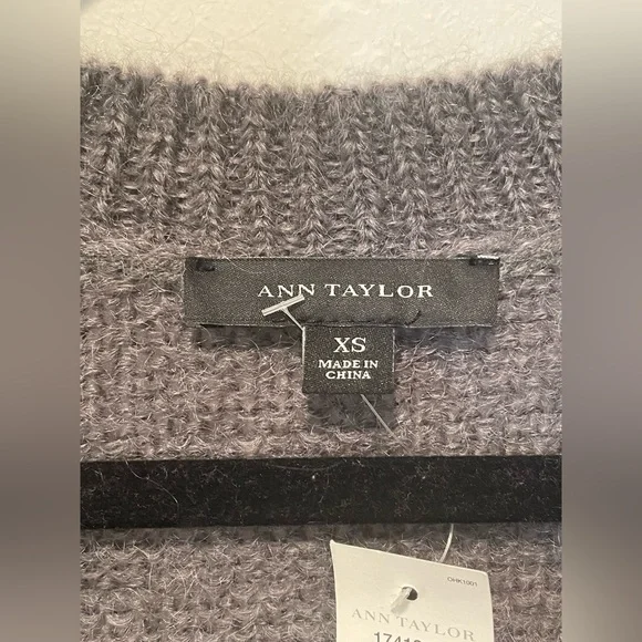 Ann Taylor *New With Tags* Mohair Wool Women's Long Cardigan. Size XS - Picture 3 of 6